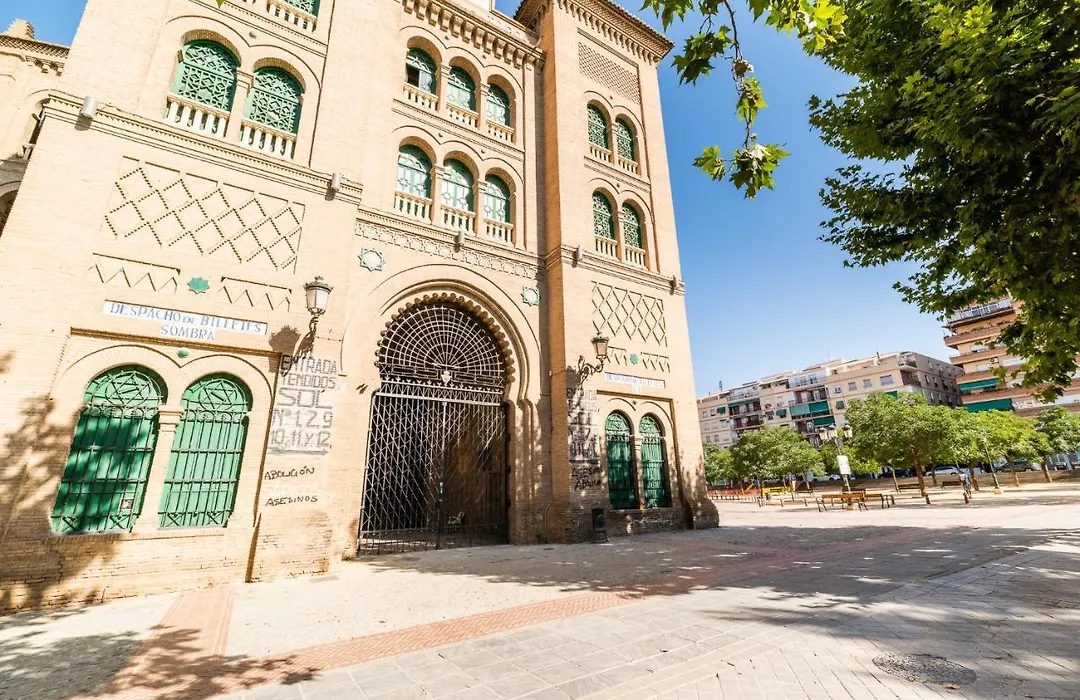 Apartamento Moderno Junto A Plaza Toros Y Hospitales Con Parking Bajo Peticion-1