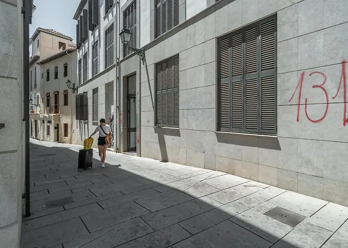 Tuguest Postigo II Catedral - Free Parking